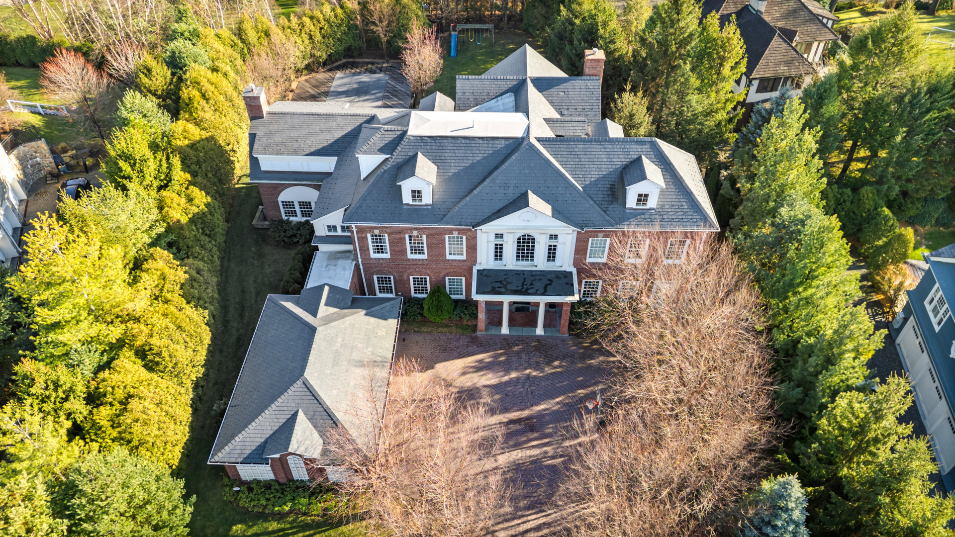 5020 Grosvenor Avenue, Unit 1 Bronx, NY 10471 - Photo 7 of 32 an aerial view of a house