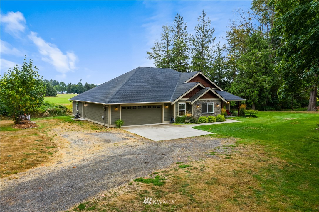 203 West Hemmi Road Bellingham, WA 98226 - Photo 2 of 38 Gallery Image 2
