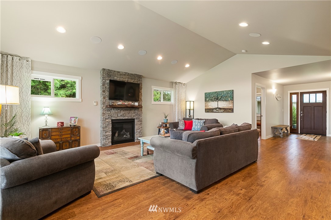 203 West Hemmi Road Bellingham, WA 98226 - Photo 11 of 38 Gallery Image 11
