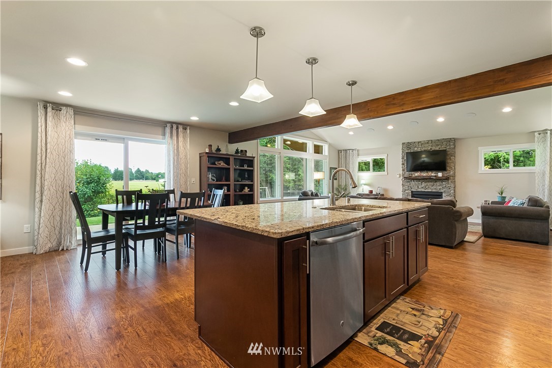 203 West Hemmi Road Bellingham, WA 98226 - Photo 14 of 38 Gallery Image 14