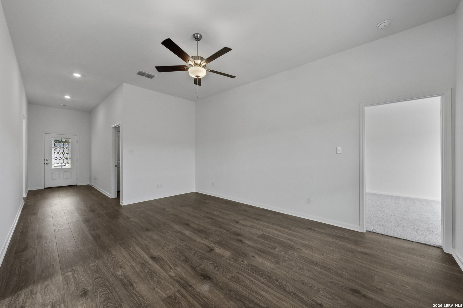 16124 Farmer Lytle, TX 78052 - Photo 9 of 28
