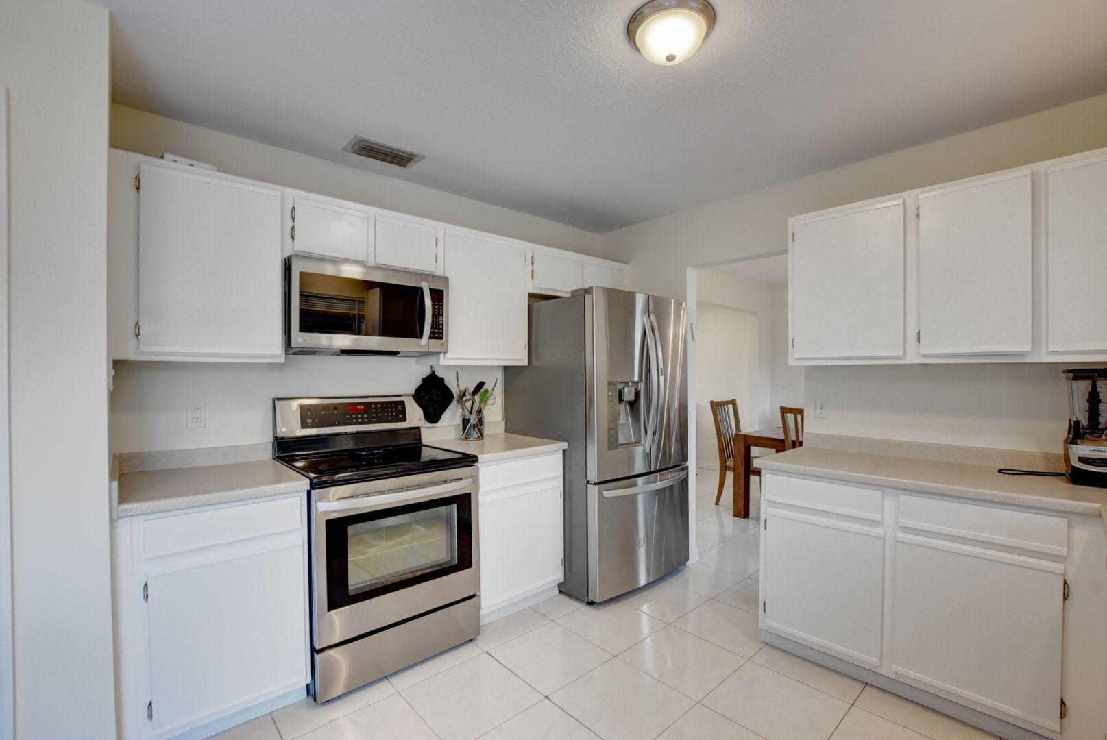 22509 Middletown Drive Boca Raton, FL 33428 - Photo 9 of 19 27_ebf_0666and4more