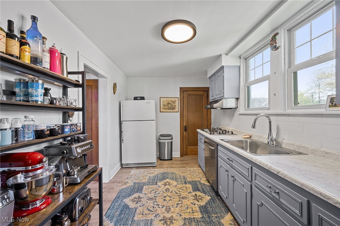 929 Lloyd Road Wickliffe, OH 44092 - Photo 2 of 35 Gallery Image 2