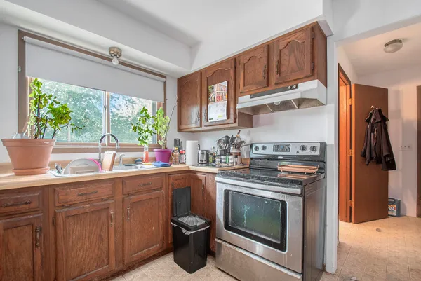 $425,000 | 7260 West East Road, Three Oaks, MI 49128