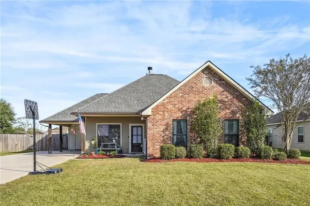 $230,000 | 18171 Grey Wolf Trail, Loranger, LA 70446