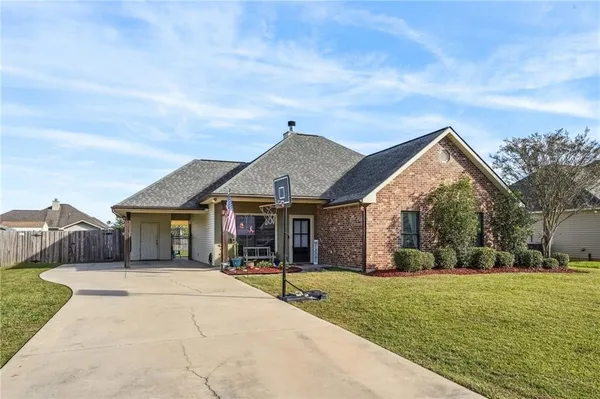 $220,000 | 18171 Grey Wolf Trail, Loranger, LA 70446