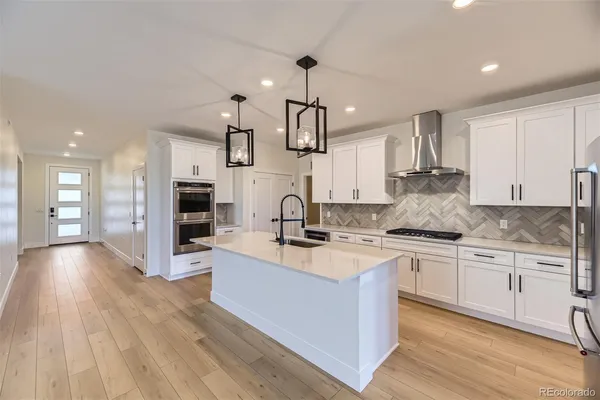 $589,900 | 42998 Colonial Trail, Elizabeth, CO 80107