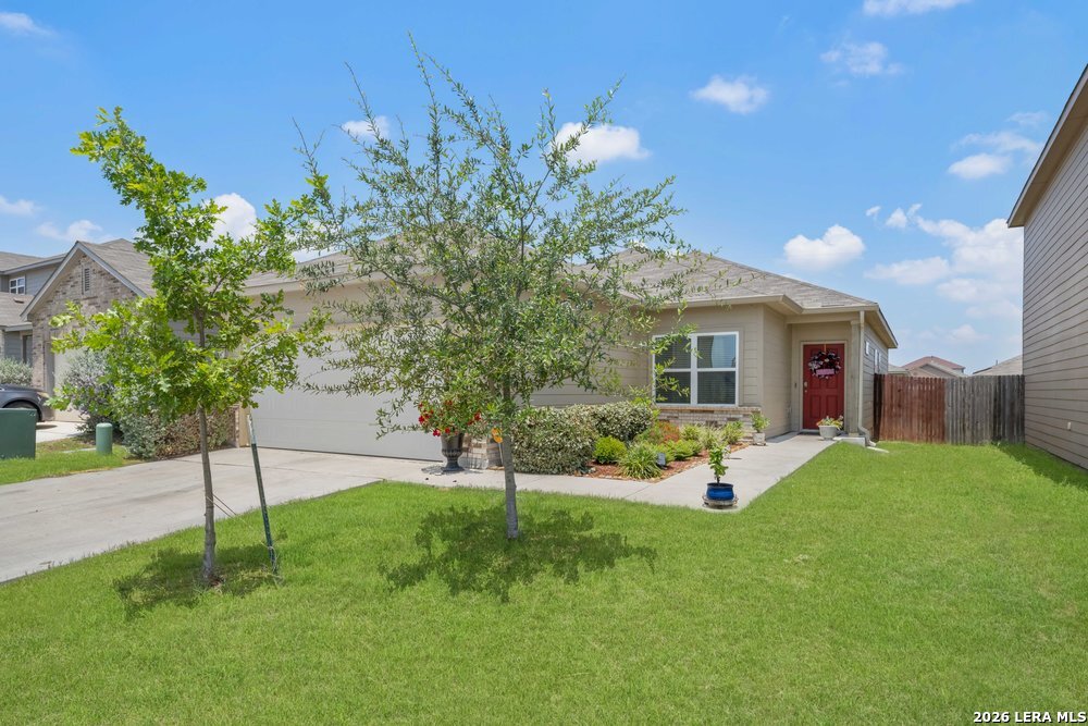 7111 Azure Waters Converse, TX 78109 - Photo 2 of 31