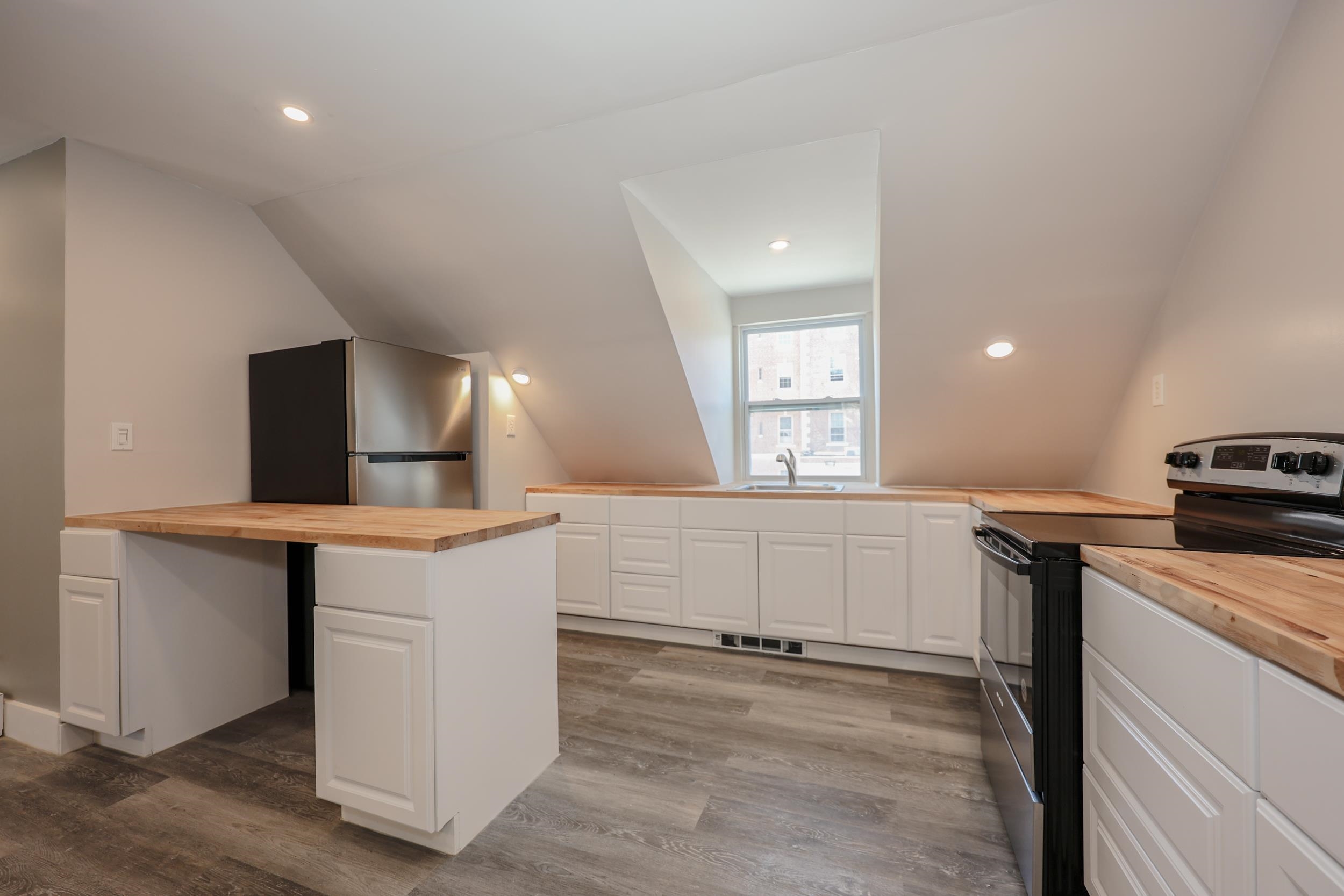 227 Pleasant Street, Unit 1 Concord, NH 03301 - Photo 4 of 28