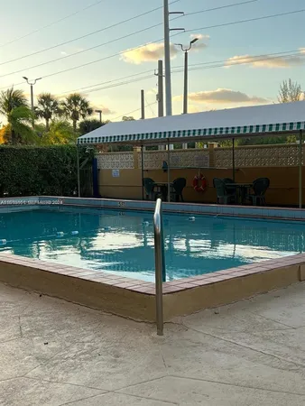 $1,800 | 2935 Northeast 163rd Street, Unit 5C, North Miami Beach, FL 33160