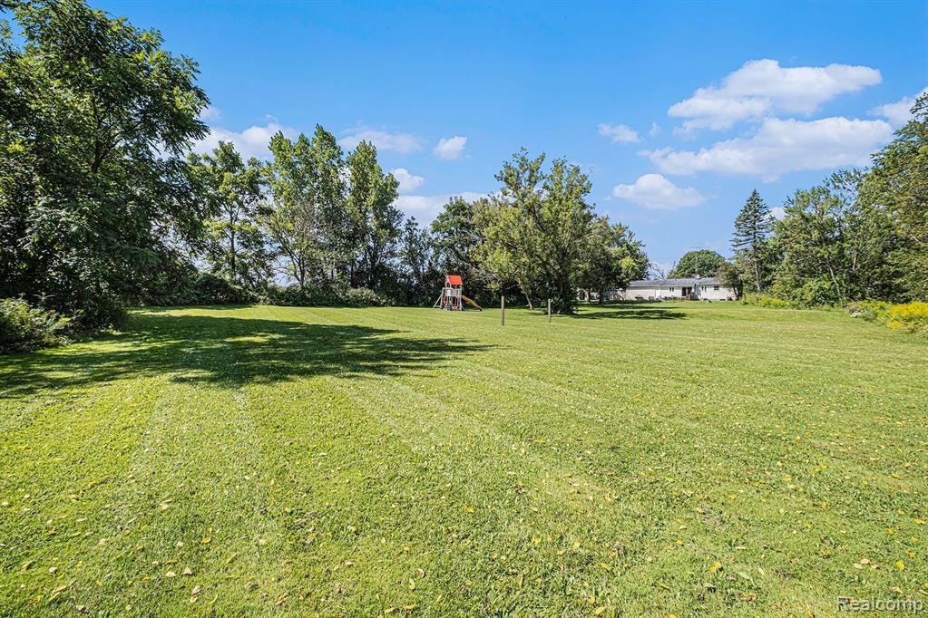 10413 Torrey Road Fenton, MI 48430 - Photo 26 of 30