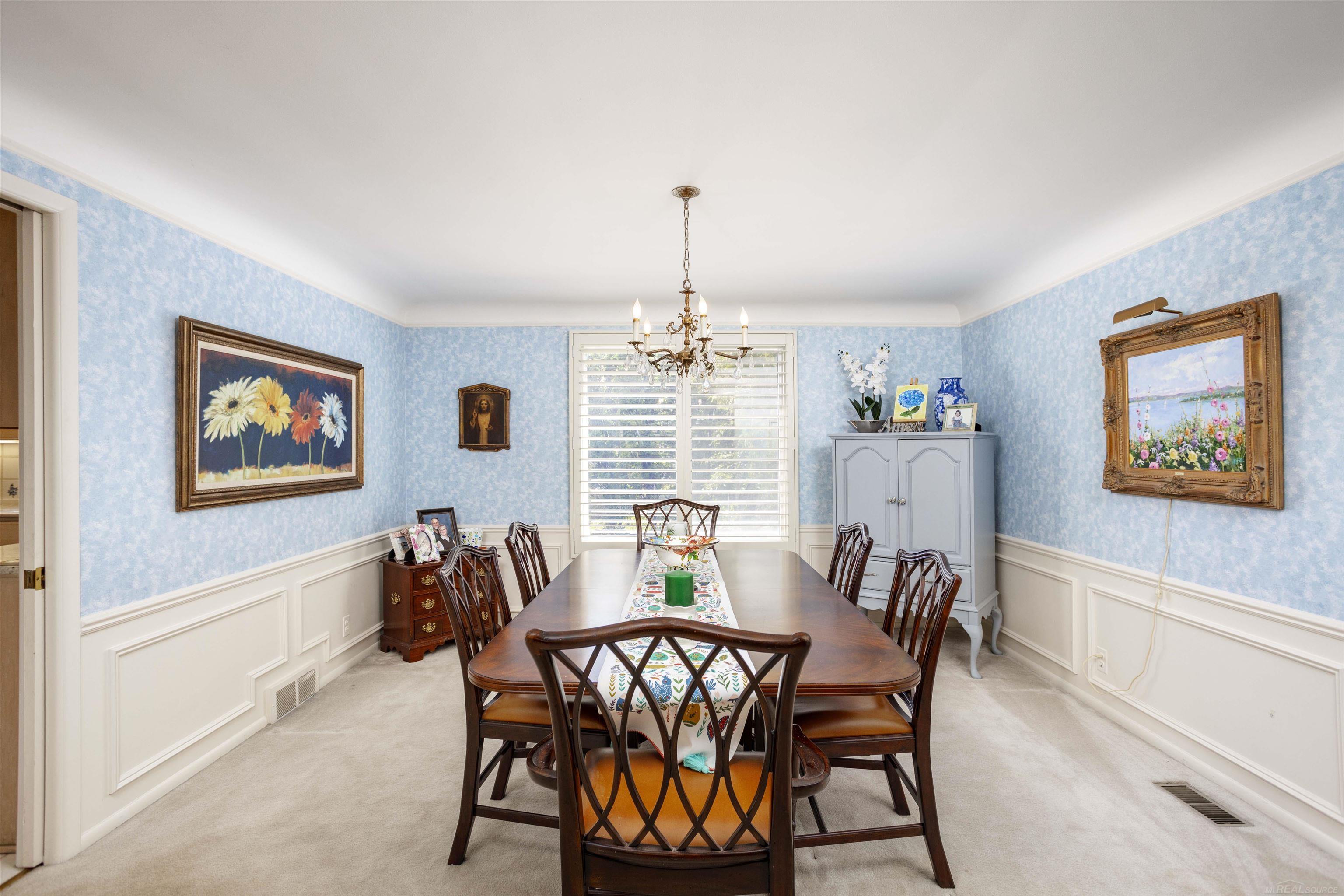 541 Cook Grosse Pointe, MI 48236 - Photo 10 of 53 50114699-9.JPG
