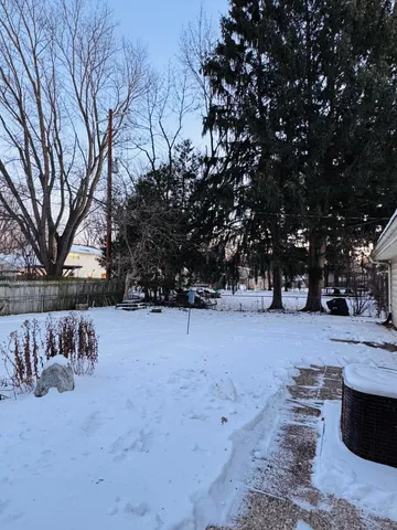 $420,000 | 913 Chapel Hill Road, Madison, WI 53711