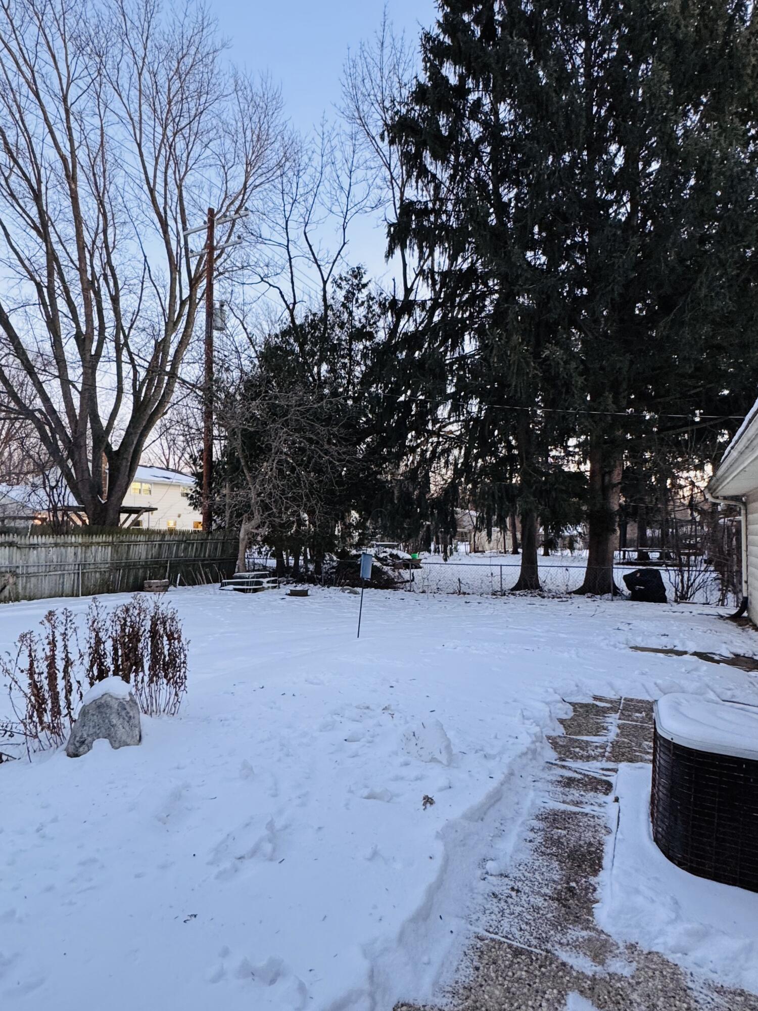 913 Chapel Hill Road Madison, WI 53711 - Photo 15 of 41 IMG_7634