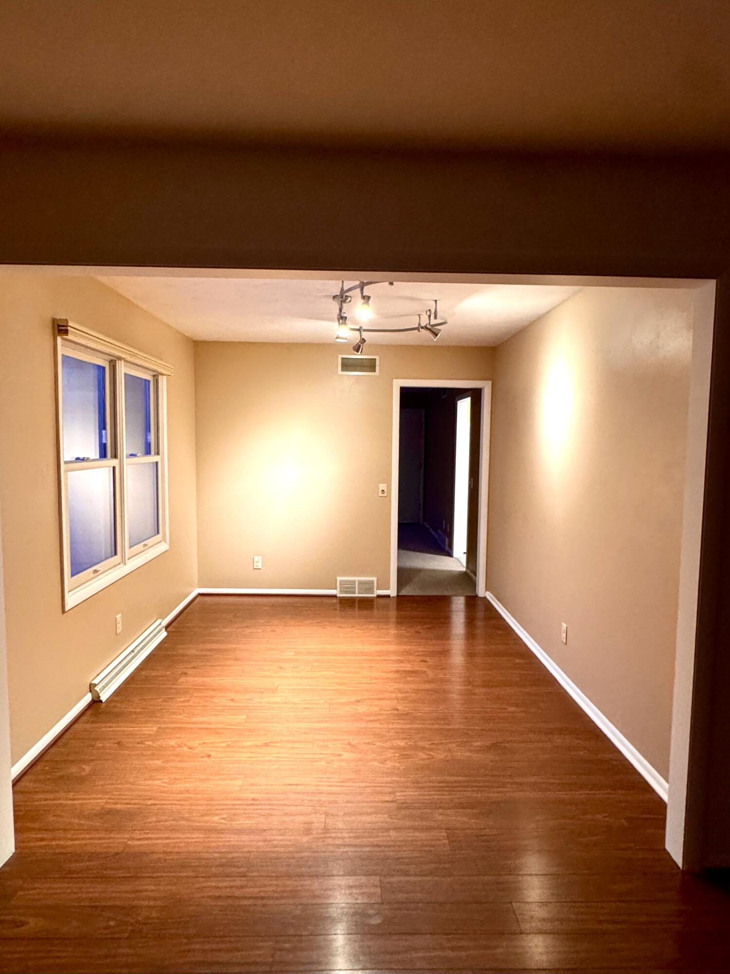 913 Chapel Hill Road Madison, WI 53711 - Photo 17 of 41 IMG_7636