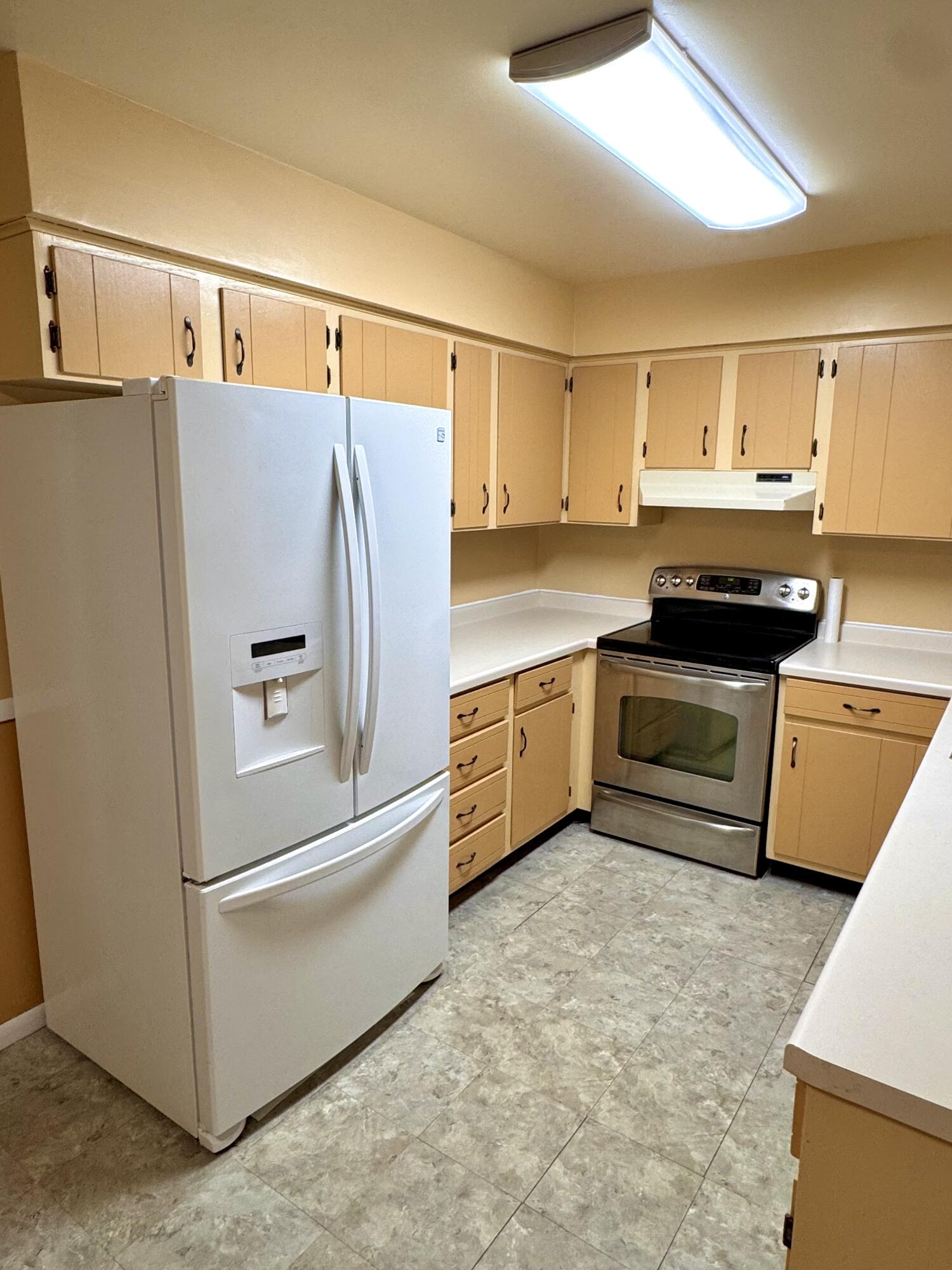 913 Chapel Hill Road Madison, WI 53711 - Photo 7 of 41 IMG_7626