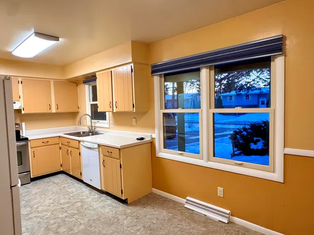 $420,000 | 913 Chapel Hill Road, Madison, WI 53711