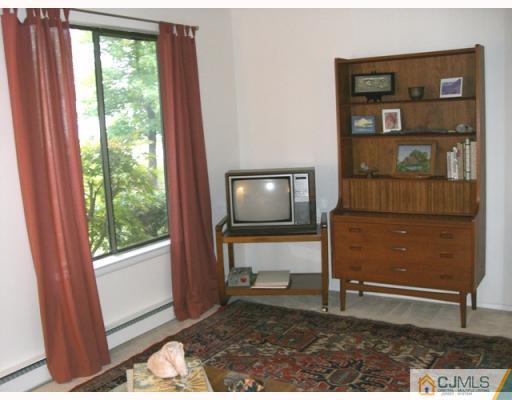 37 B Haddon Road Monroe Township, NJ 08831 - Photo 10 of 10 Gallery Image 10
