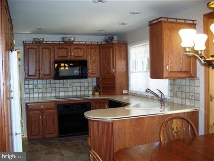 461 Rick Road Southampton, PA 18966 - Photo 7 of 23 Gallery Image 7