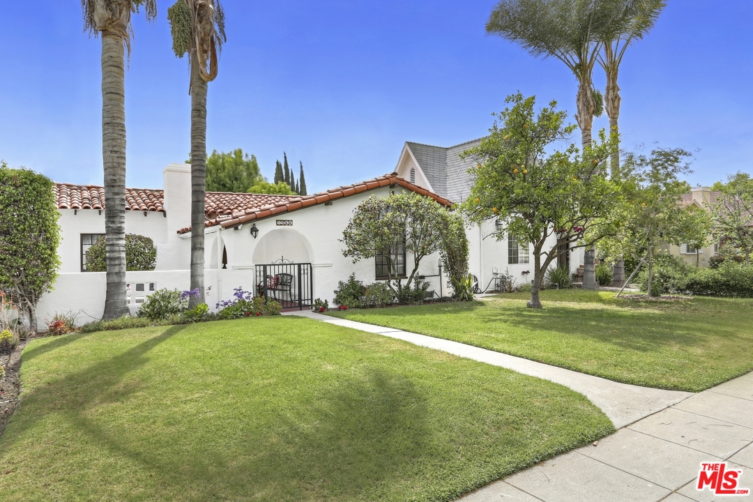 1944 West Kenneth Road Glendale, CA 91201 - Photo 2 of 35 Gallery Image 2