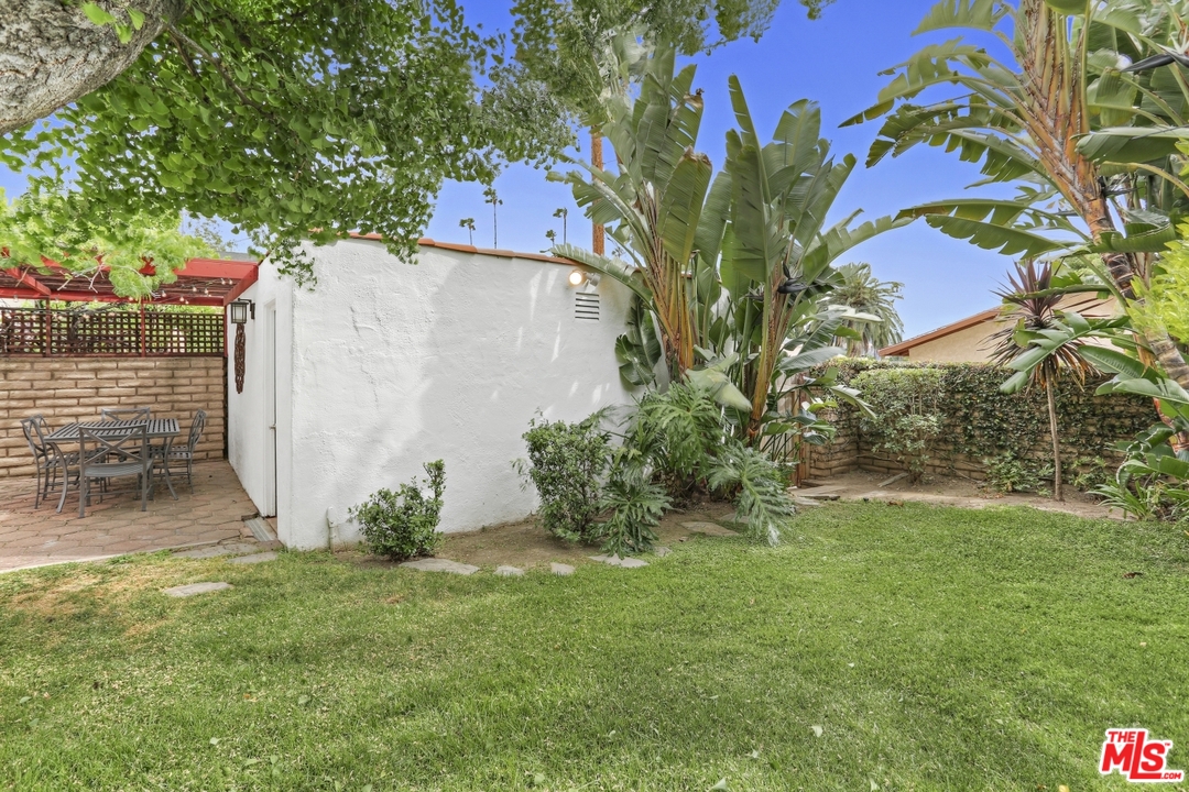 1944 West Kenneth Road Glendale, CA 91201 - Photo 33 of 35 Gallery Image 33