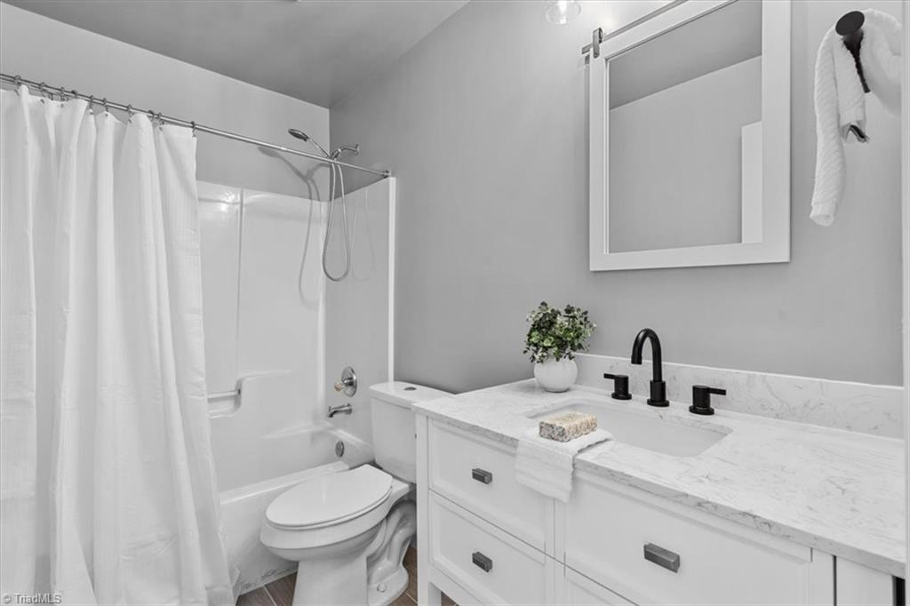 4426 Deacon Court High Point, NC 27265 - Photo 28 of 46 Full Bath