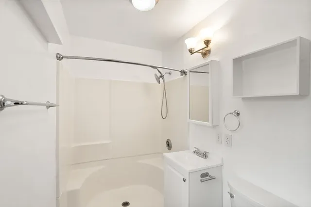 $2,200 | 12 Bayberry Drive, Unit 2, Sharon, MA 02067