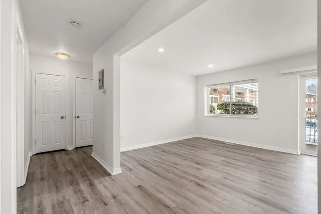 $2,200 | 12 Bayberry Drive, Unit 2, Sharon, MA 02067