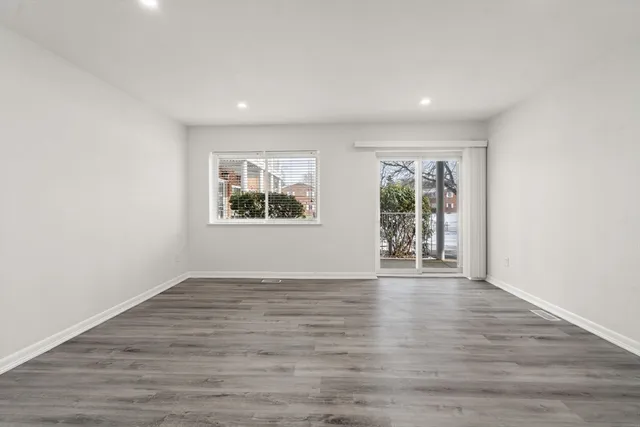 $2,200 | 12 Bayberry Drive, Unit 2, Sharon, MA 02067