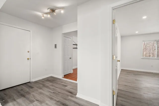 $2,200 | 12 Bayberry Drive, Unit 2, Sharon, MA 02067