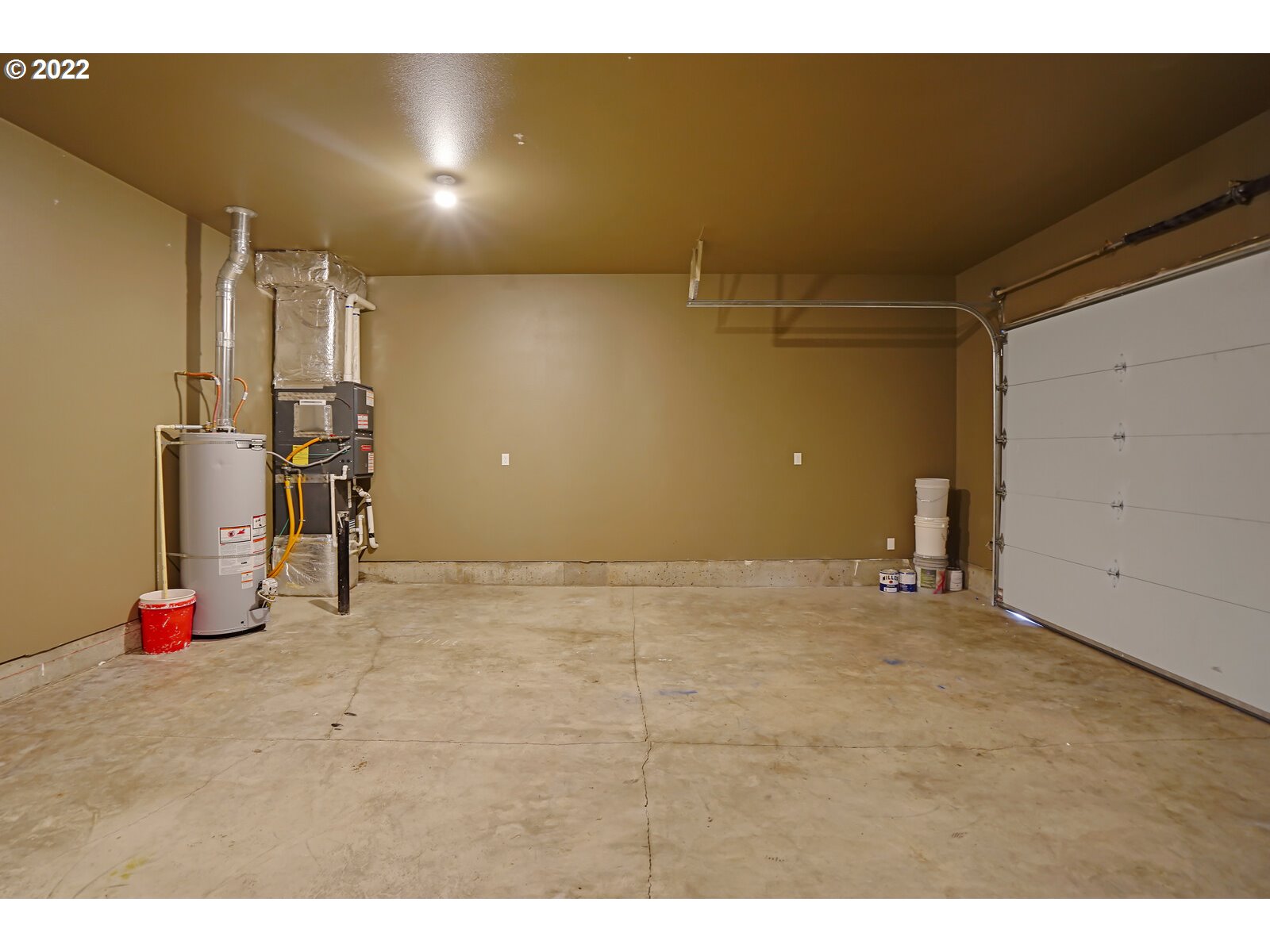 542 East Elm Loop Gervais, OR 97026 - Photo 30 of 32 a view of empty room