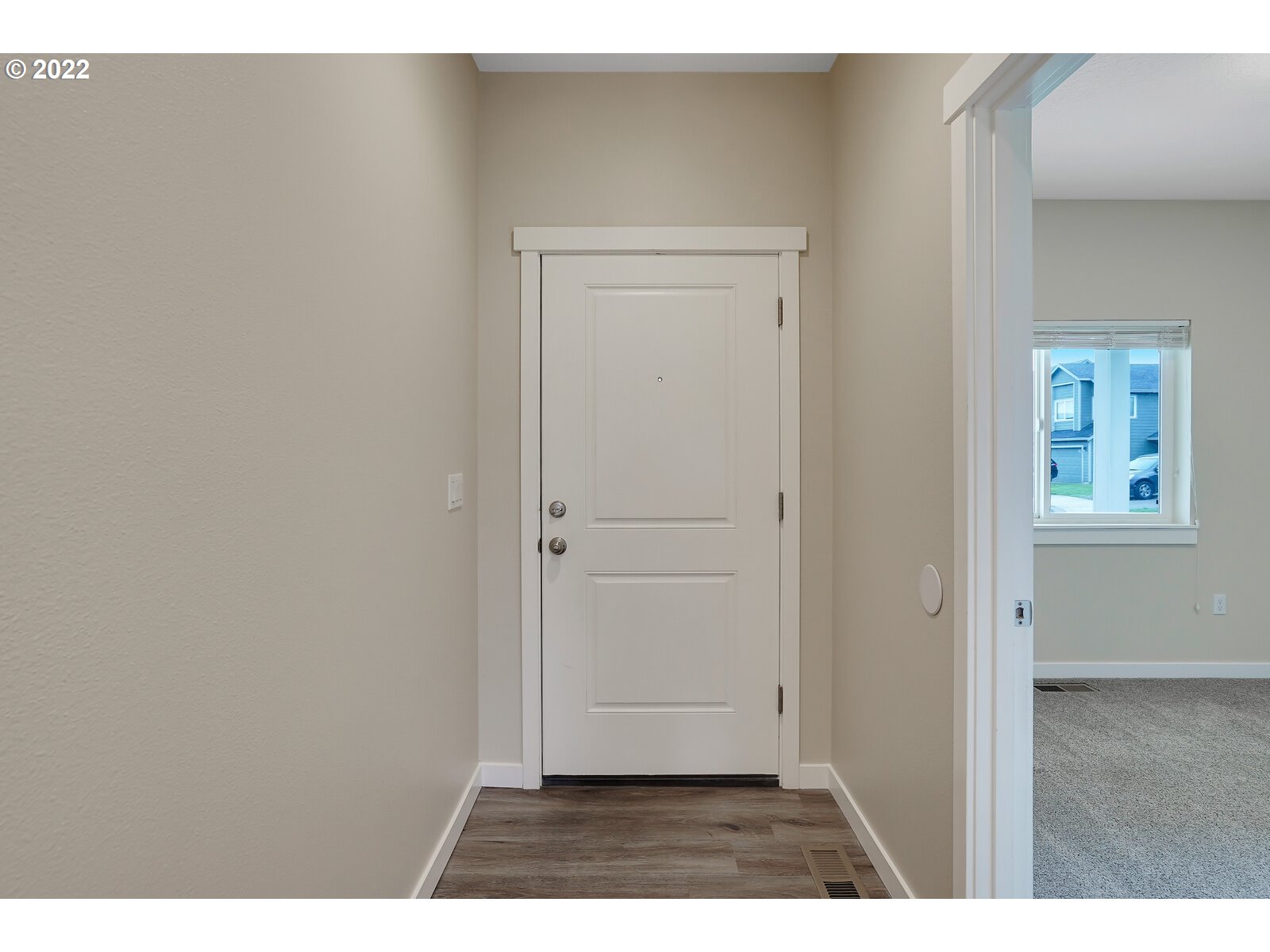 542 East Elm Loop Gervais, OR 97026 - Photo 5 of 32 a view interior of a house