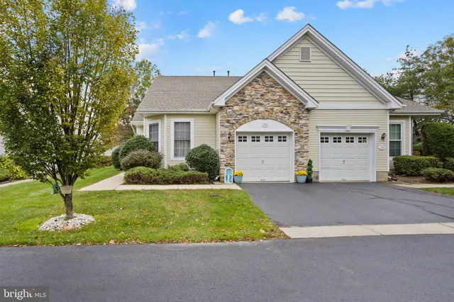 $389,500 | 151 Meadowlark Drive, Hamilton, NJ 08690