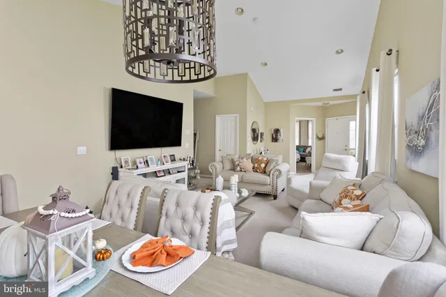 $389,500 | 151 Meadowlark Drive, Hamilton, NJ 08690