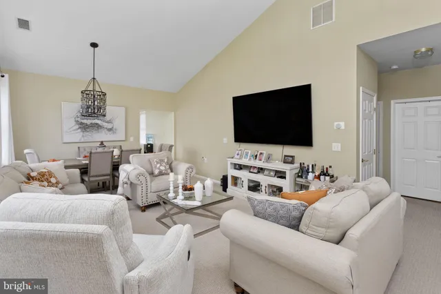 $389,500 | 151 Meadowlark Drive, Hamilton, NJ 08690