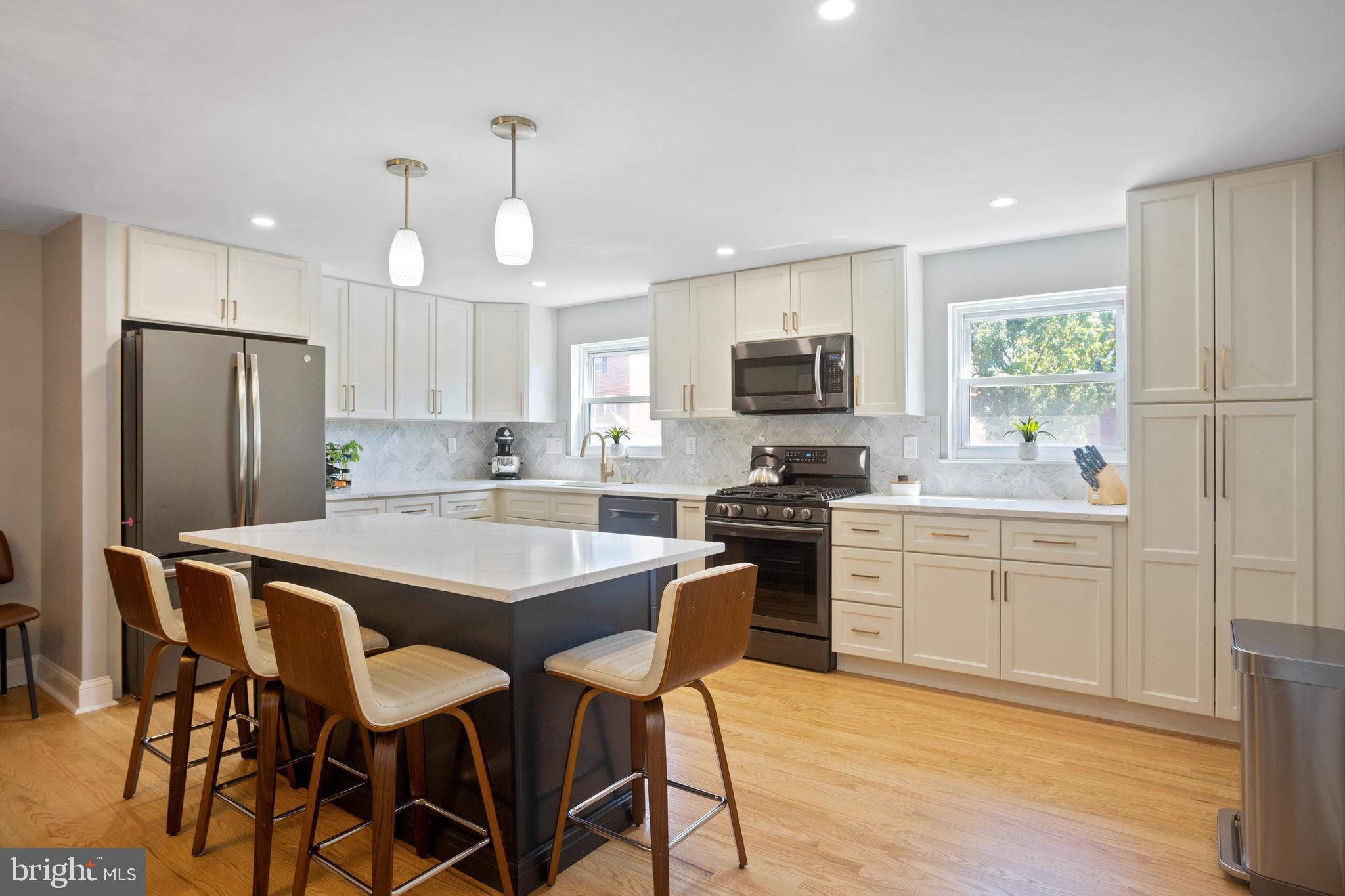 7336 Hiola Road Philadelphia, PA 19128 - Photo 12 of 45 Gallery Image 12