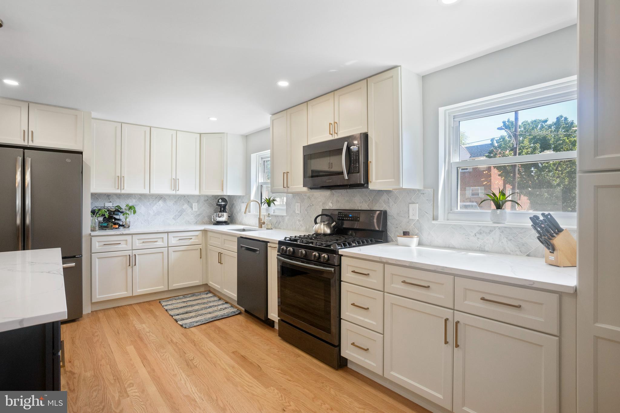 7336 Hiola Road Philadelphia, PA 19128 - Photo 17 of 45 Gallery Image 17