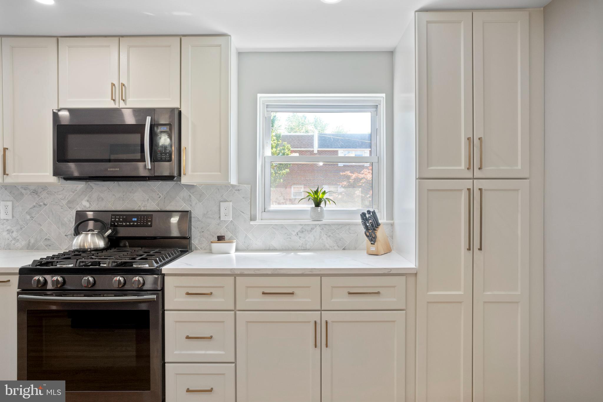 7336 Hiola Road Philadelphia, PA 19128 - Photo 19 of 45 Gallery Image 19