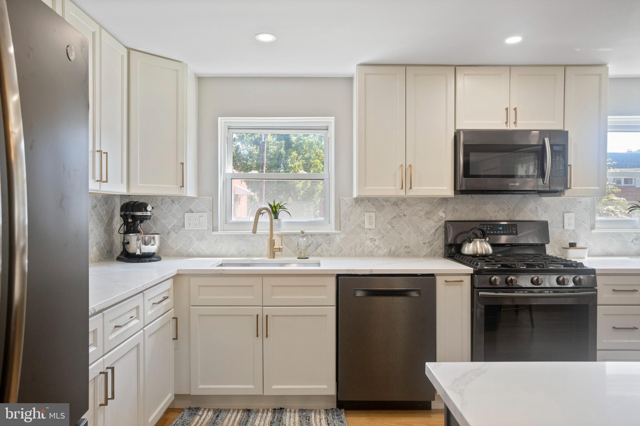 7336 Hiola Road Philadelphia, PA 19128 - Photo 20 of 45 Gallery Image 20