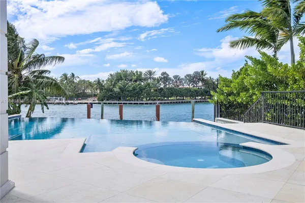 $16,150,000 | 919 92nd Street, Surfside, FL 33154
