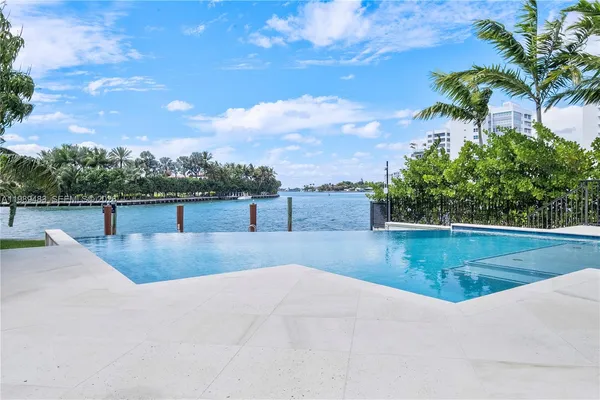 $16,150,000 | 919 92nd Street, Surfside, FL 33154