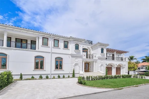 $16,150,000 | 919 92nd Street, Surfside, FL 33154