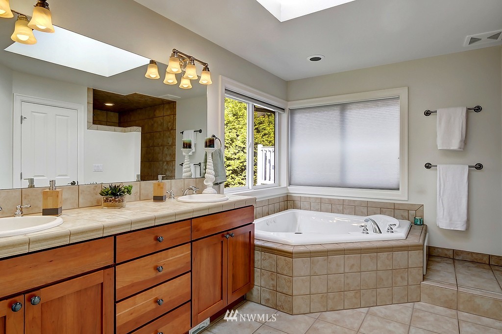1022 North 33rd Street Renton, WA 98056 - Photo 15 of 24