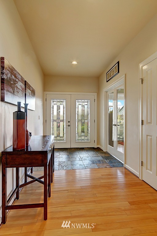 1022 North 33rd Street Renton, WA 98056 - Photo 3 of 24