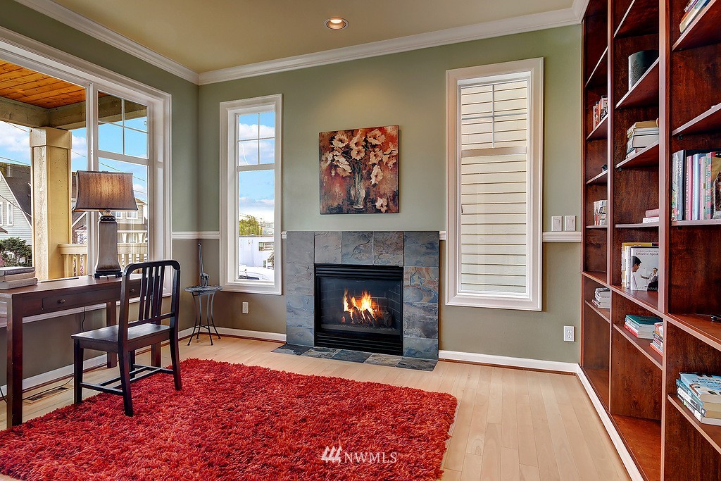 1022 North 33rd Street Renton, WA 98056 - Photo 4 of 24
