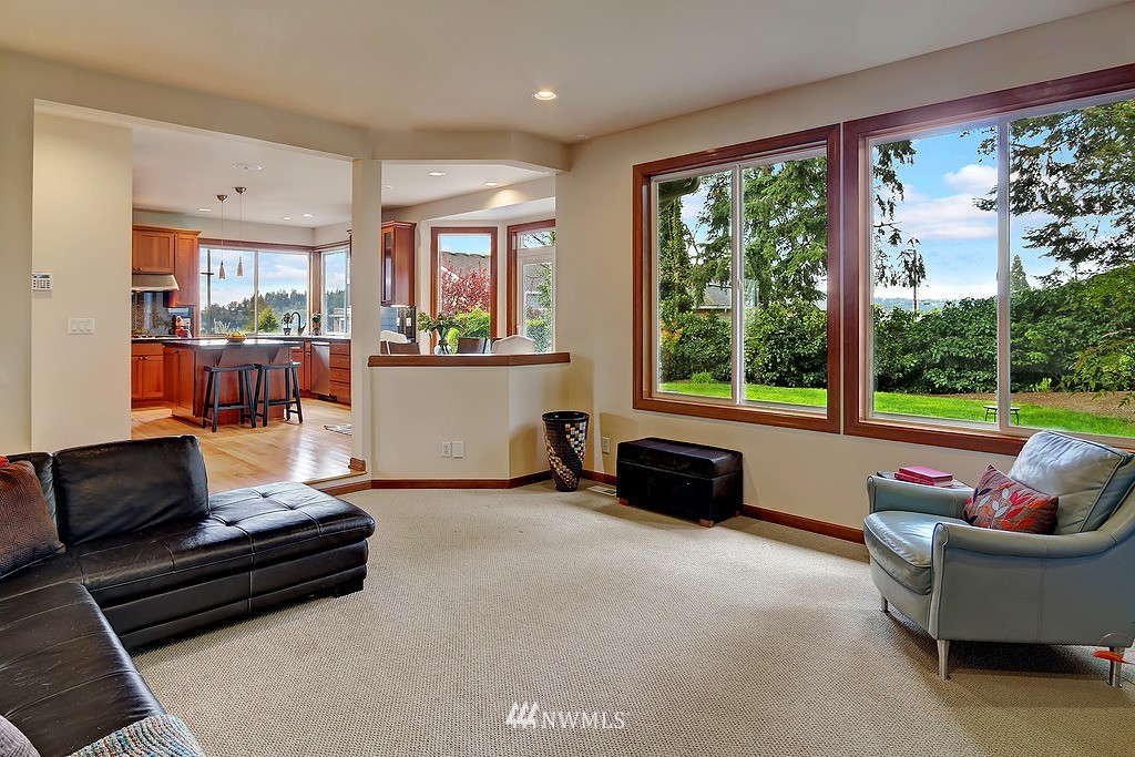 1022 North 33rd Street Renton, WA 98056 - Photo 6 of 24