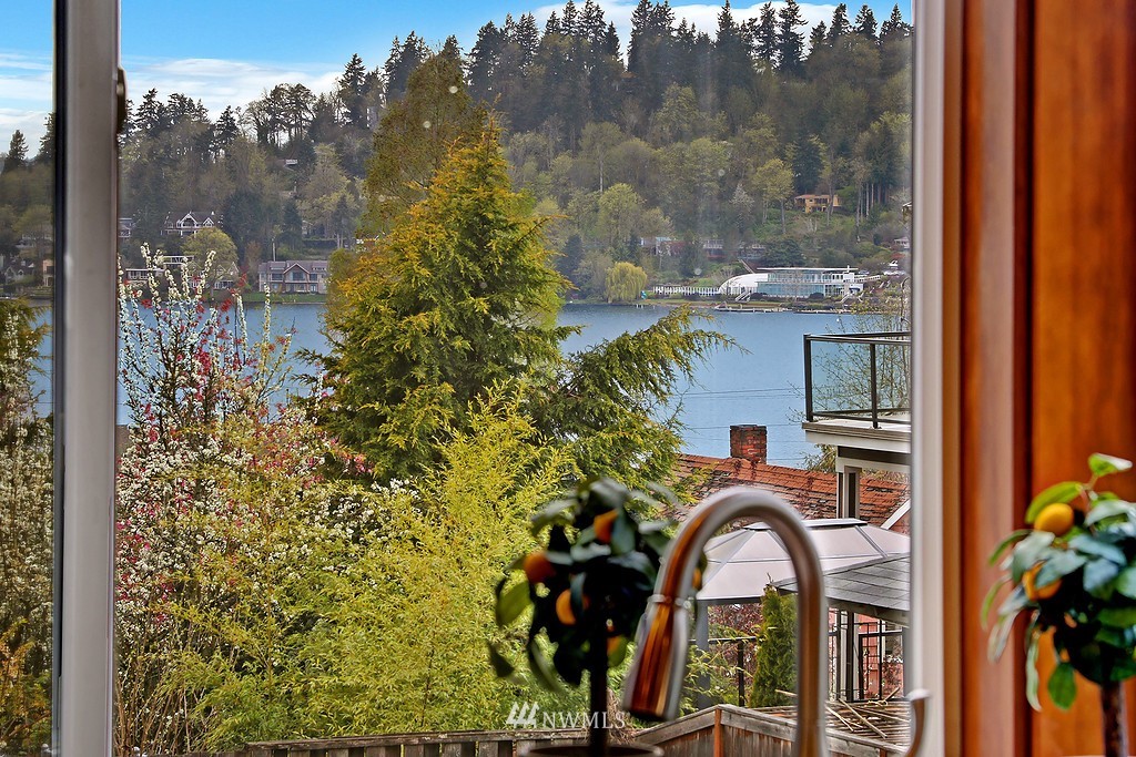 1022 North 33rd Street Renton, WA 98056 - Photo 10 of 24