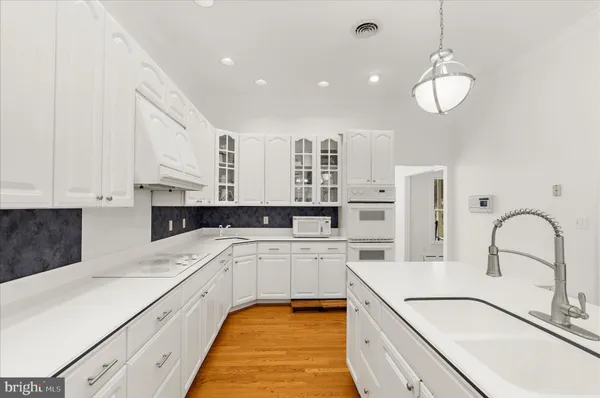 $799,999 | 1010 Carson Drive, Huntingtown, MD 20639