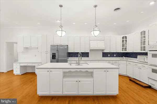 $799,999 | 1010 Carson Drive, Huntingtown, MD 20639