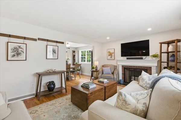 $700,000 | 2 Breezewood Lane, Walpole, MA 02081